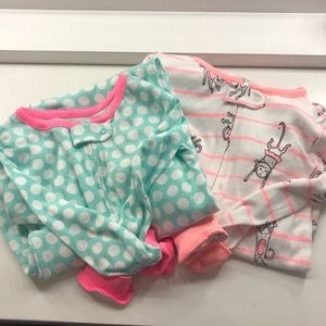Carters 3t pajamas. Set of two. Great condition!